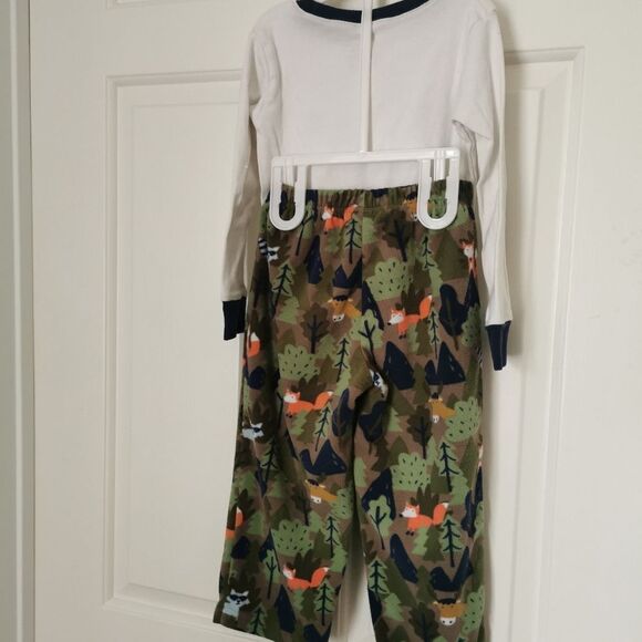 2/$20 Carter's 2 piece pajama set size 3t - Picture 5 of 5